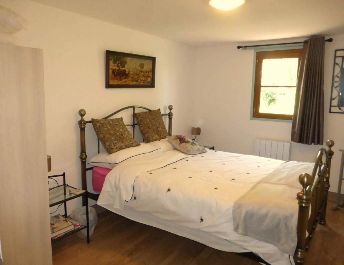 Bed and Breakfast Chez Kate Charroux  Exterior foto